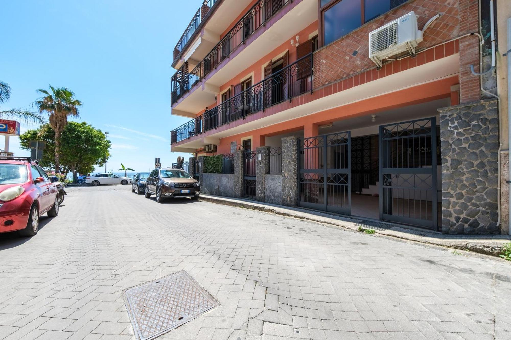 Taormina Beach Front - Mazzeo Exterior photo